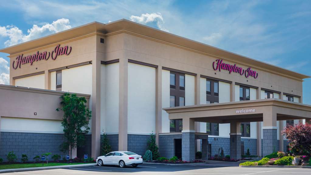 Hampton Inn Бедфорд Екстериор снимка